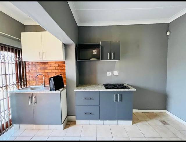 1 BEDROOM PROPERTY TO RENT IN PRIMROSE
